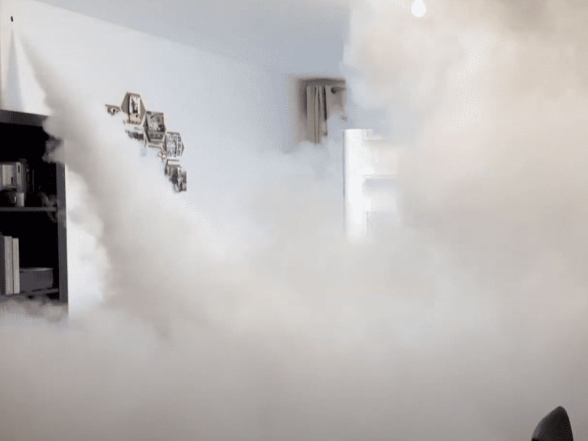 Commerce protégé par brouillard opacifiant